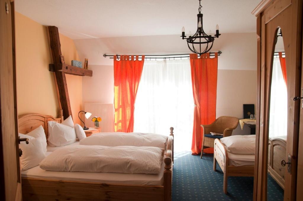 Hotel Schuberths Am Markt Buttenheim Phòng bức ảnh